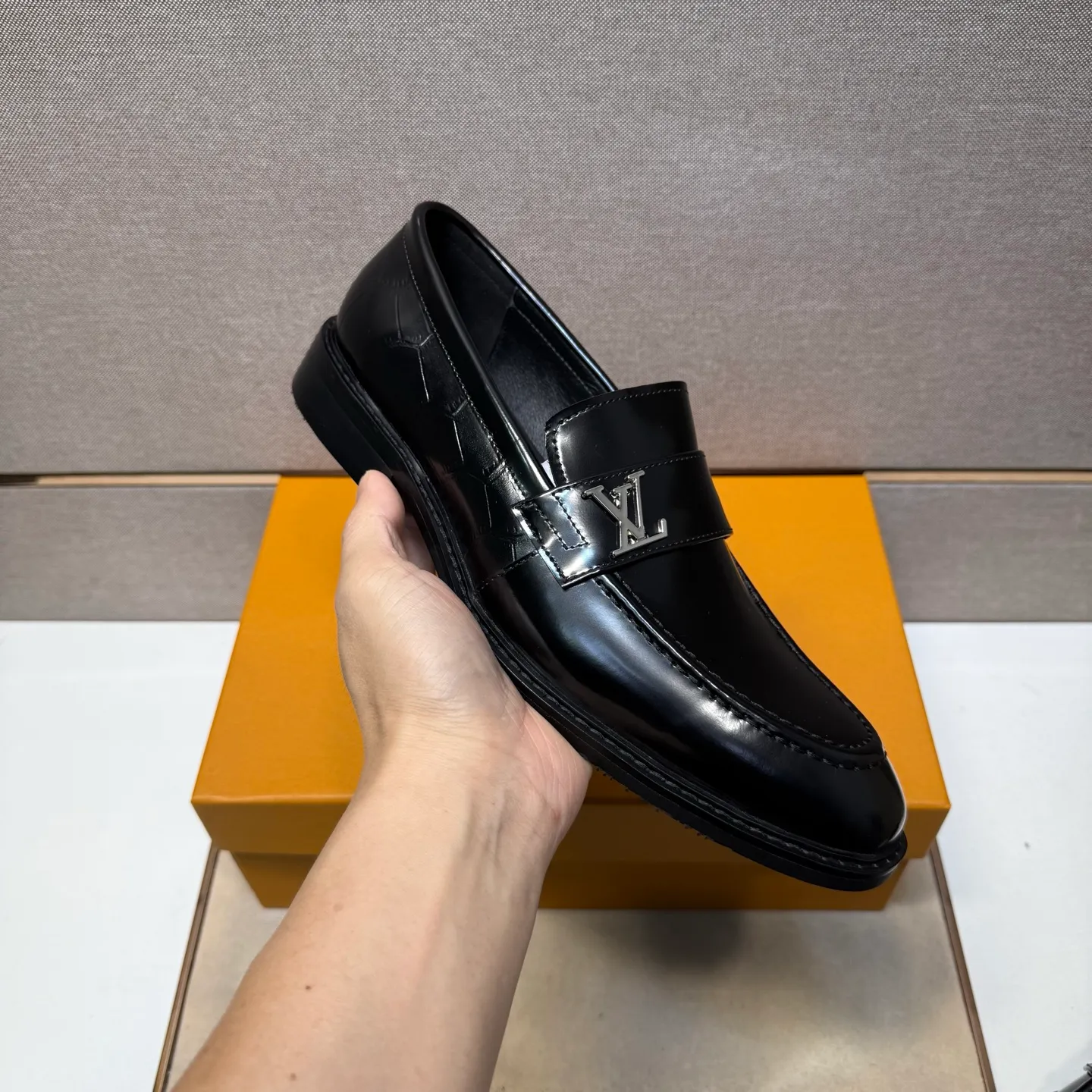 Men's men's shoes 💰pp462【LV～】Men's casual leather shoes 2025z cabinet sales simultaneously 🔶Size: 39-44#️⃣ 🔷2 colors🔜The upper is made of multi-material splicing➕Cow leather lining, comfortable and breathable, sole: original comfortable and wear-resistant outsole, ⚠️real thing📱photographed🎬real thing is better📢📢📢